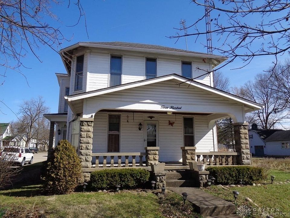 1st image of 300 S Barron St