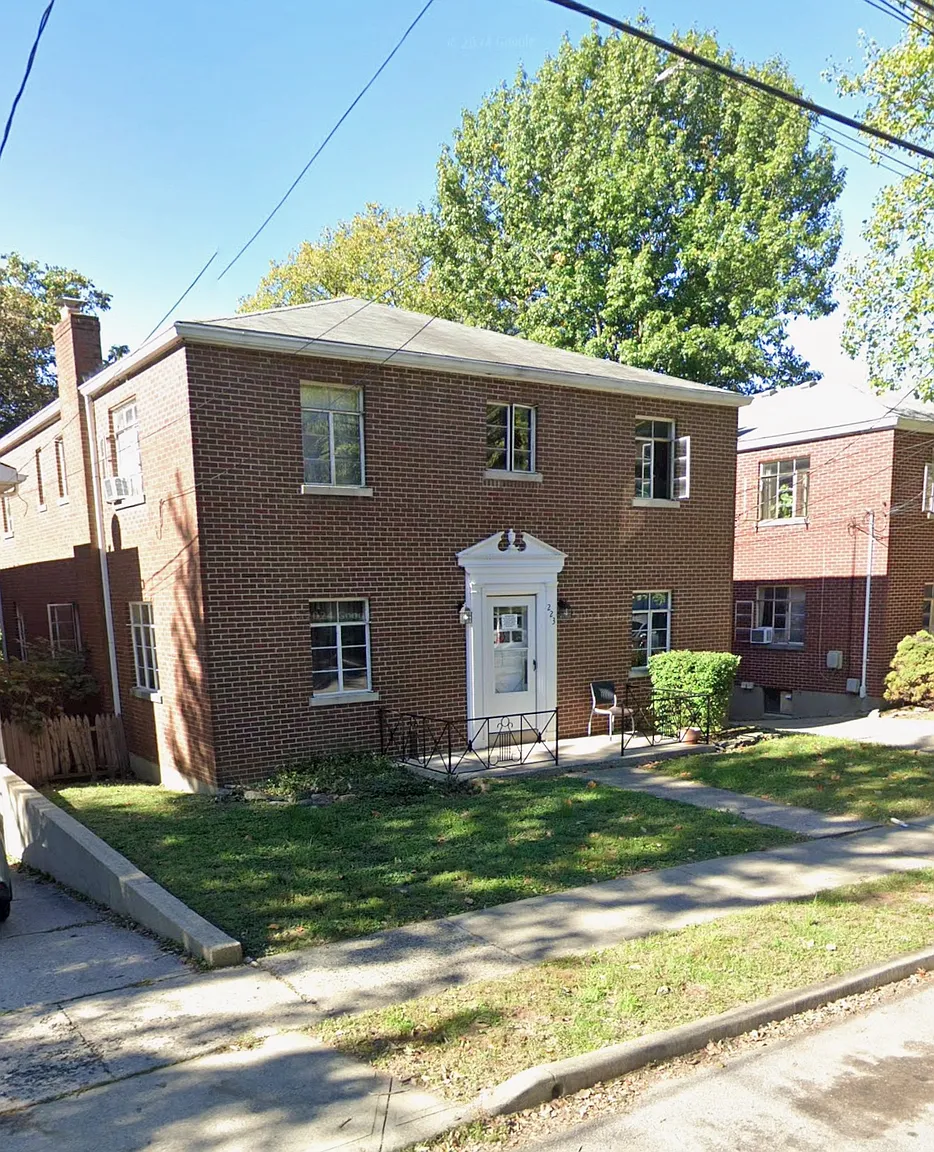 223 Linden Ave Unit 3 photo 1