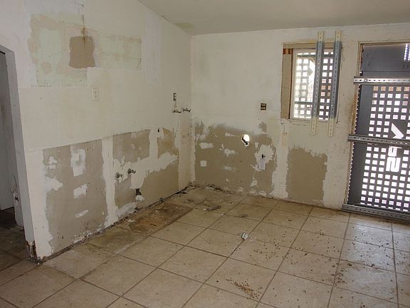 2nd image of 170 N Cota St