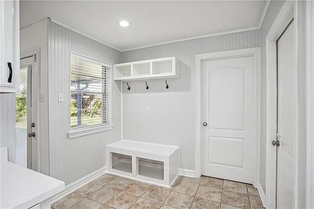 2 Schill Ave — Photo 9