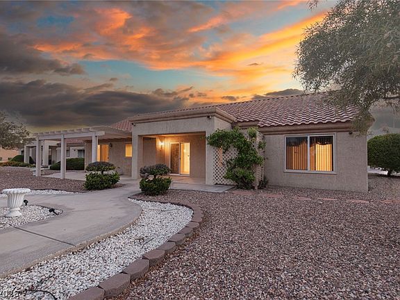 3rd image of 3104 Lotus Hill Dr