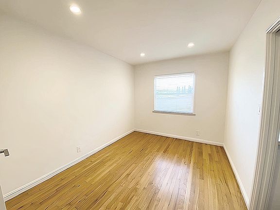 2nd image of 1107 Bay St APT A
