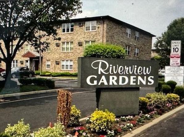100 Riverview Ct #100