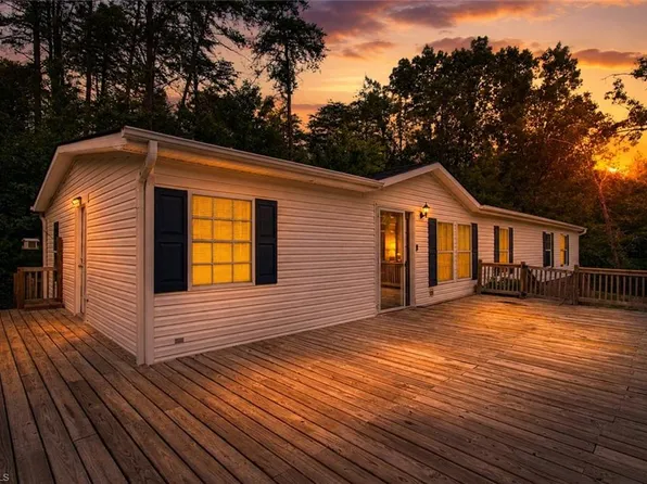 1748 State Highway 772 Pne, Pine Hall, NC 27042