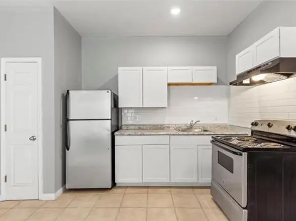 2105-2107 Palm St #1f & 2f