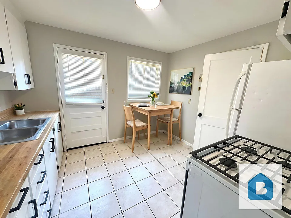 458 Glen View Ct
