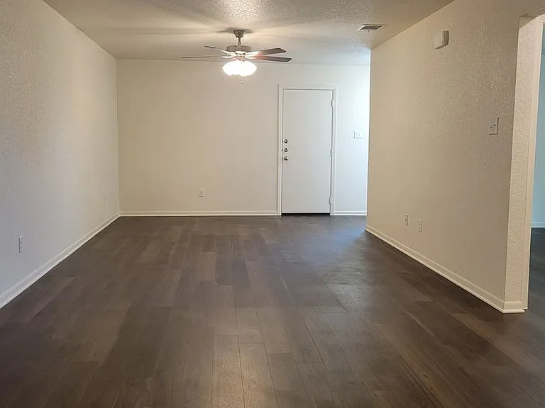 504 S Juanita Dr — Photo 3