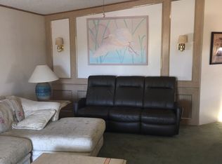 913 Strongbox Ln, North Fort Myers, FL 33917