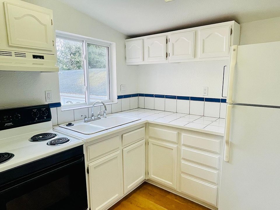 1st image of 1555 Palmer St APT 4