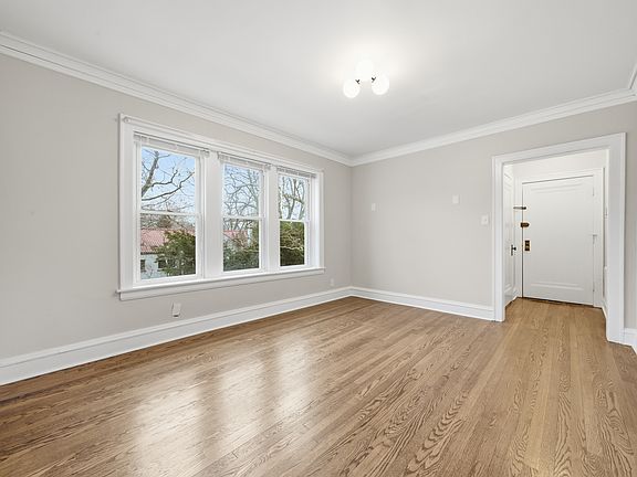 5th image of 6936-38 N Campbell Ave #2