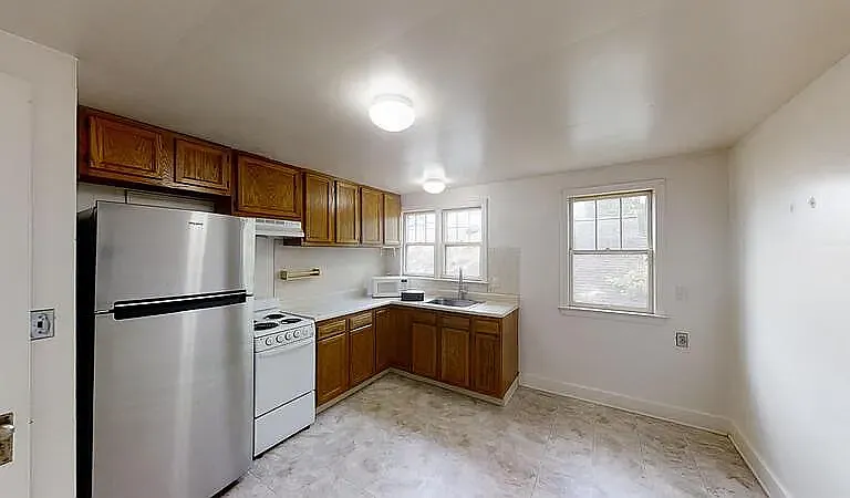 1719 Jackson Ave #2 — Photo 2