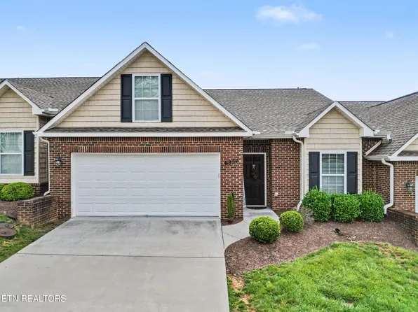 6957 Pemmbrooke Shire Ln, Knoxville, TN 37909