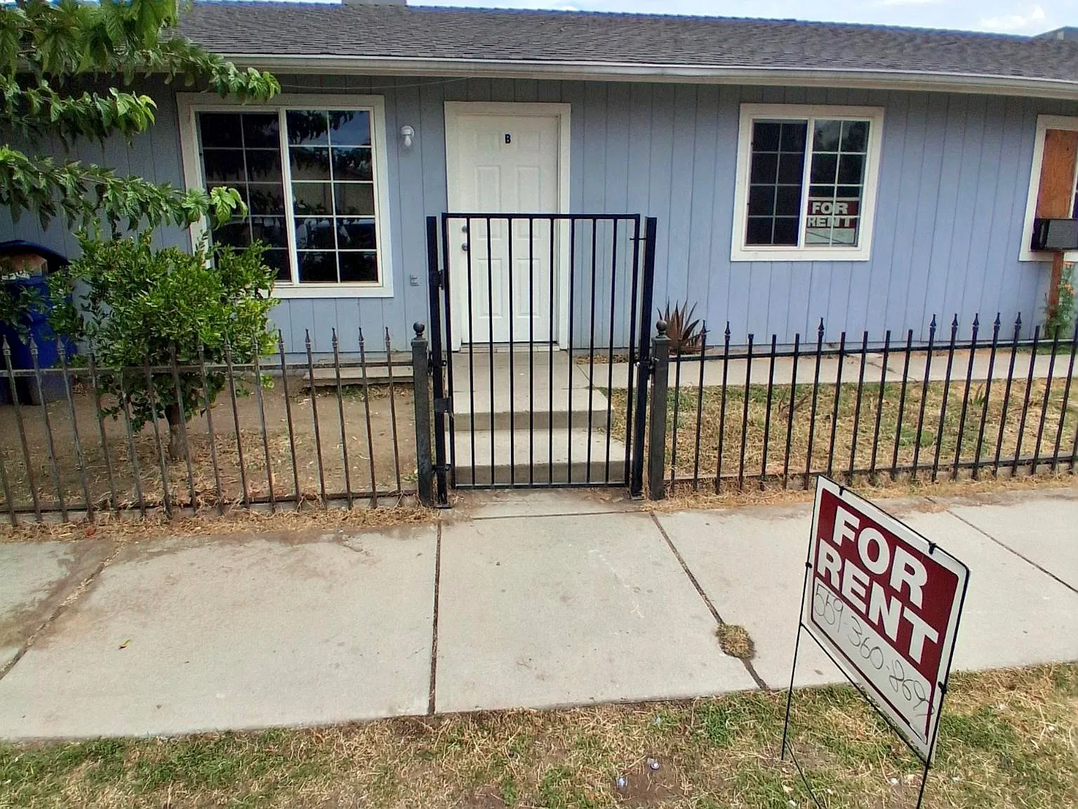 4 bed, 1000 sqft, $2,299 — Photo 2