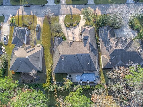 3rd image of 31 Fairway Park