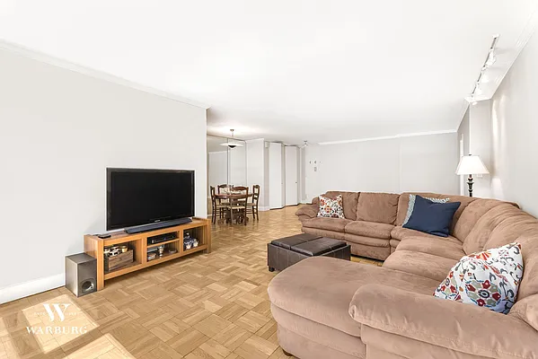 Sold by Warburg | media 15