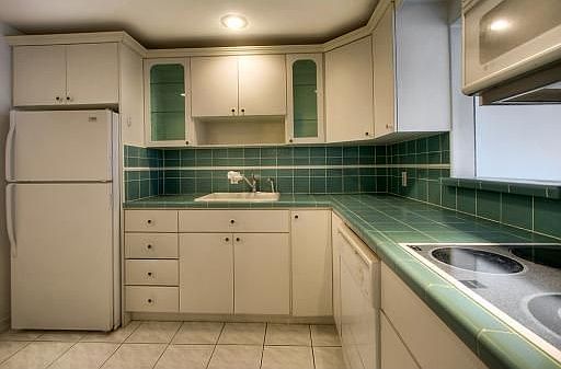 3rd image of 1228 West Ave APT 407