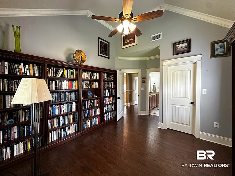 814 Darrah St — Photo 25