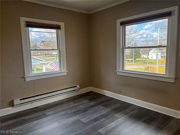 3rd image of 52 Sexton St