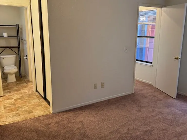 1678 E St — Photo 14