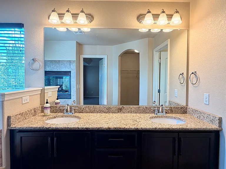 2760 Bridle Dr — Photo 17