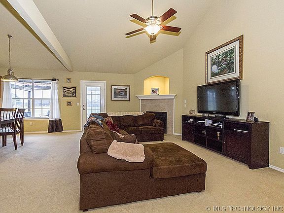 5th image of 9156 S 259th East Ave