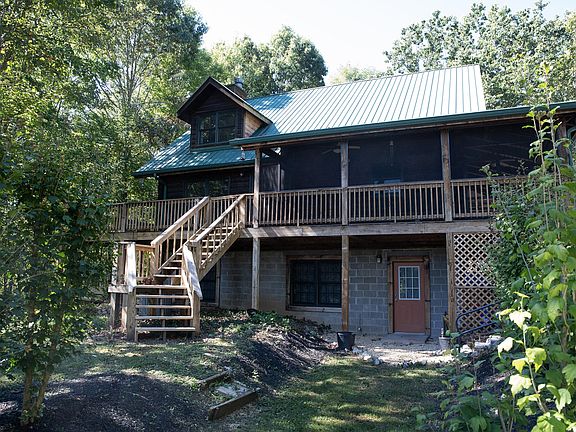 3rd image of 197 Ironsburg Rd