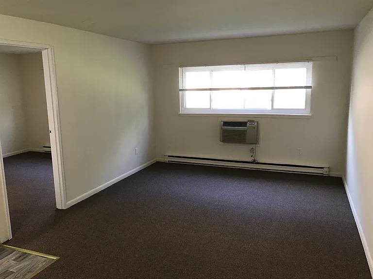 160 W Cedar St #23 — Photo 3
