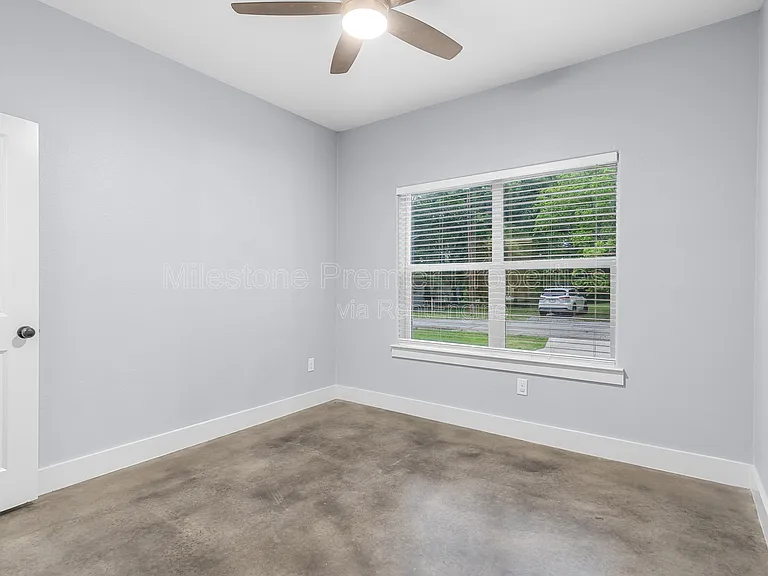 604 W Star St — Photo 11