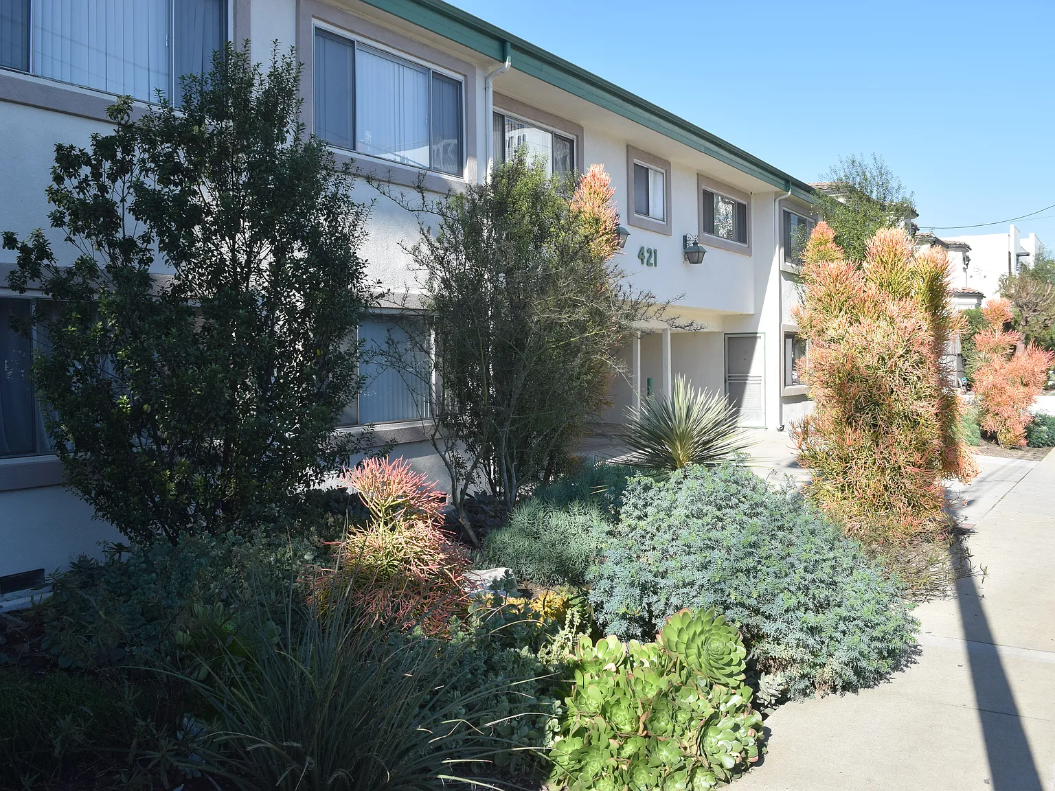 2 bed, 850 sqft, $2,695 — Photo 3