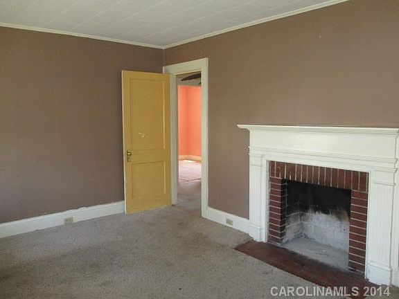 5th image of 308 Oakdale St