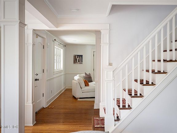 5th image of 231 Roxbury Rd