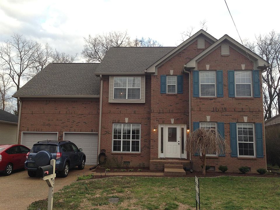 5249 Village Trace, 2445sqft, 4BR3.5BA, fenced, many upgrades