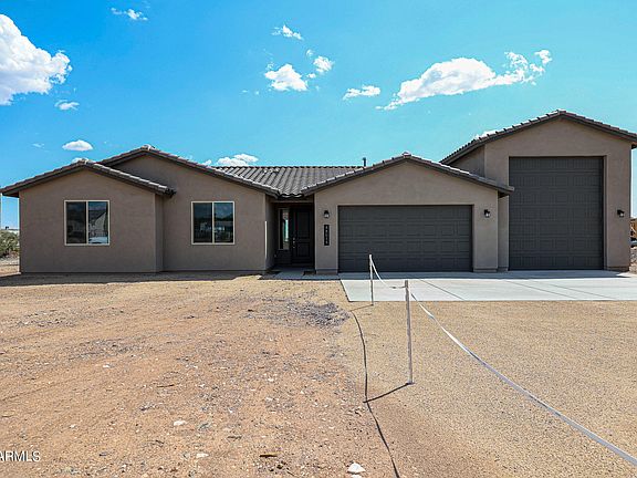 2nd image of 48019 N 15TH Avenue