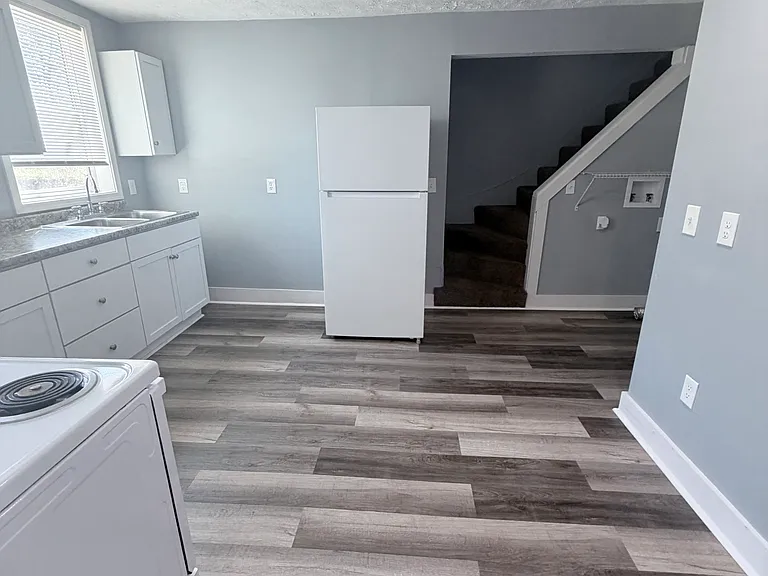 154 State St — Photo 5