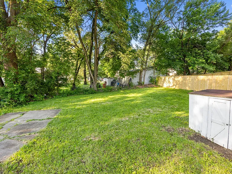 417 E Wall Ave — Photo 6