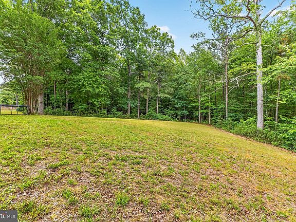 3rd image of 22755 Deerhaven Ln