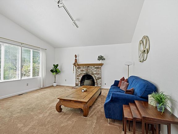 3rd image of 1720 Arroyo Sierra Circle