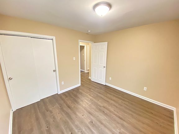 5th image of 1275 Dogwood Dr