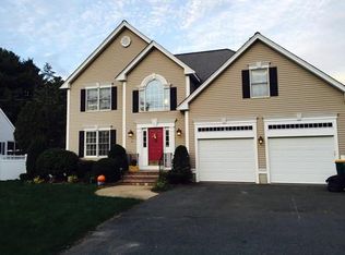 8 Old Farm Rd, Norwood, MA 02062