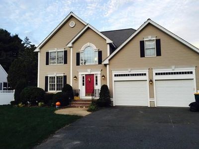 8 Old Farm Rd, Norwood, MA, 02062
