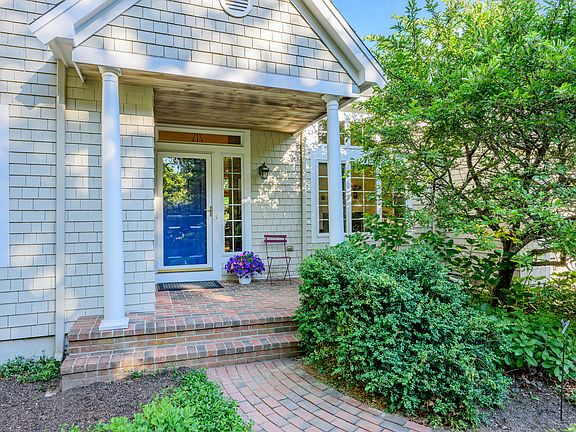 5th image of 272 Falmouth Woods Road