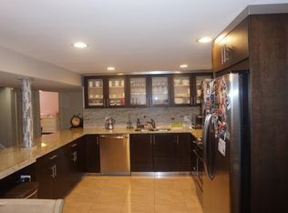 6730 N Kimball Ave, Lincolnwood, IL 60712