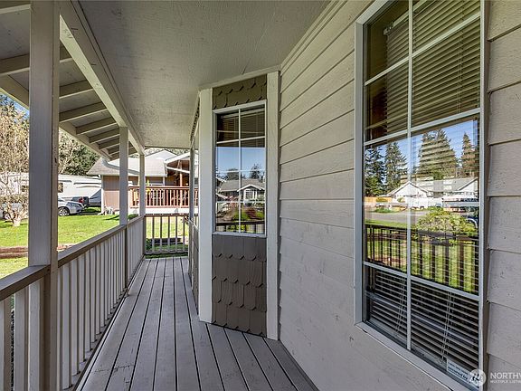 4th image of 15507 20th Avenue Ct E
