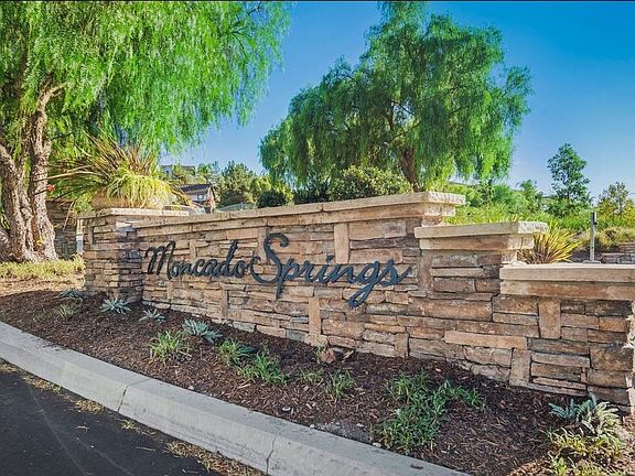 2nd image of 1574 Carriage Cir