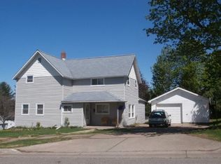 129 Iron St, Crystal Falls, MI 49920