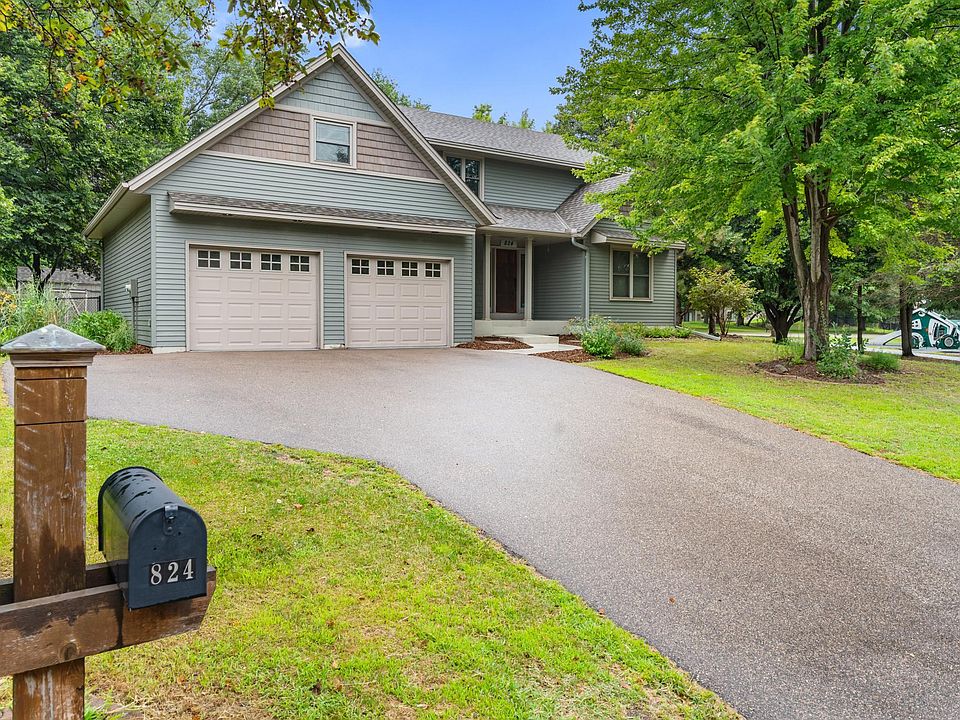 1st image of 824 Springhill Dr