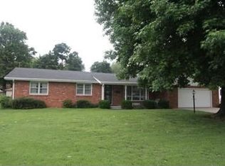 649 W Kingsley St, Springfield, MO 65807