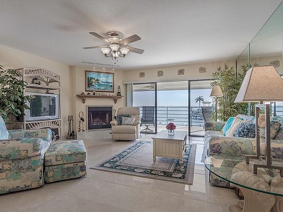 4th image of 363 Pinellas Bayway S APT 28