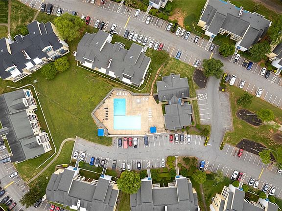 3rd image of 1804 Northlake Dr