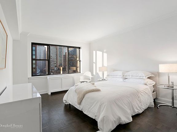 5th image of 415 E 52nd St APT 15CC